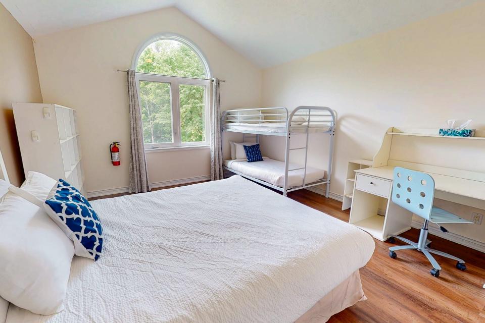 Monterra Cottage Image 17